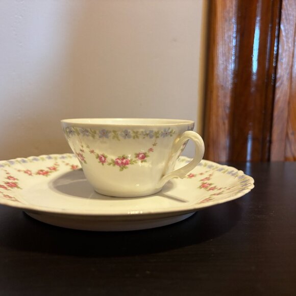 Habsburg China Austria Teacup and Scalloped Rim 7.5" Salad Plate - Picture 7 of 7